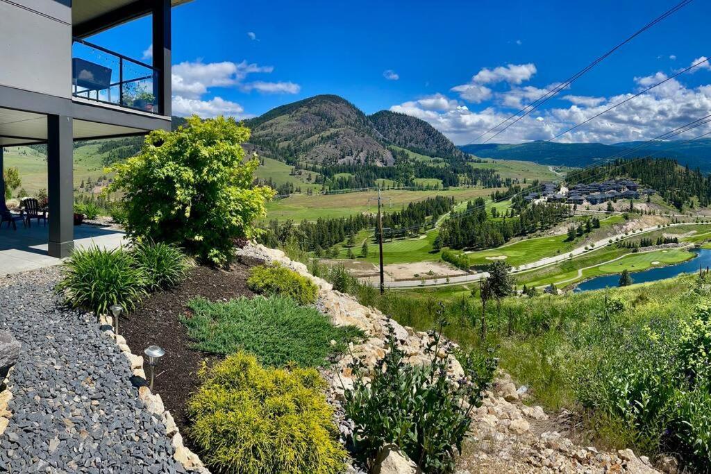 Beautiful Suite On Golf Course Kelowna Exterior photo