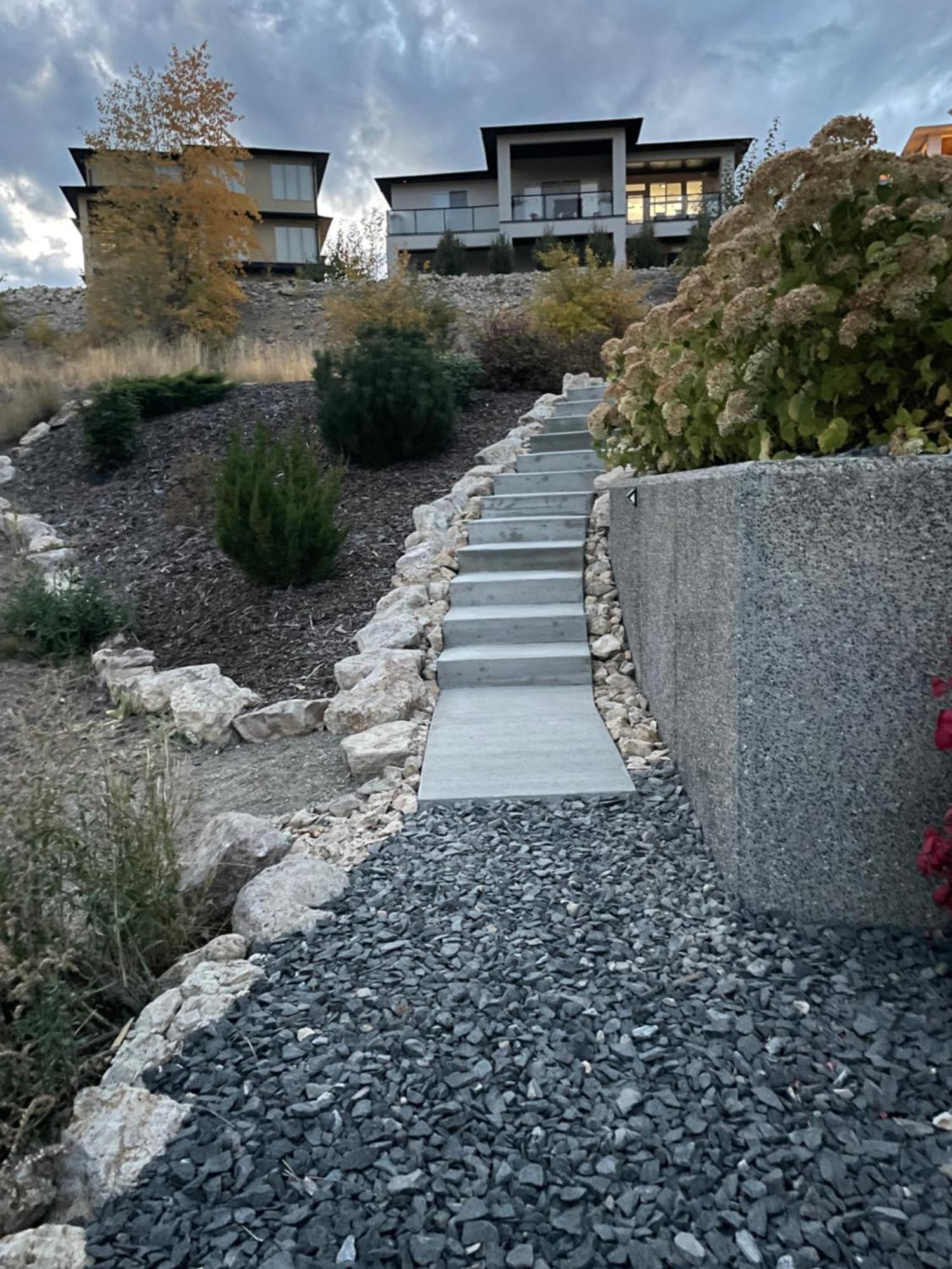 Beautiful Suite On Golf Course Kelowna Exterior photo